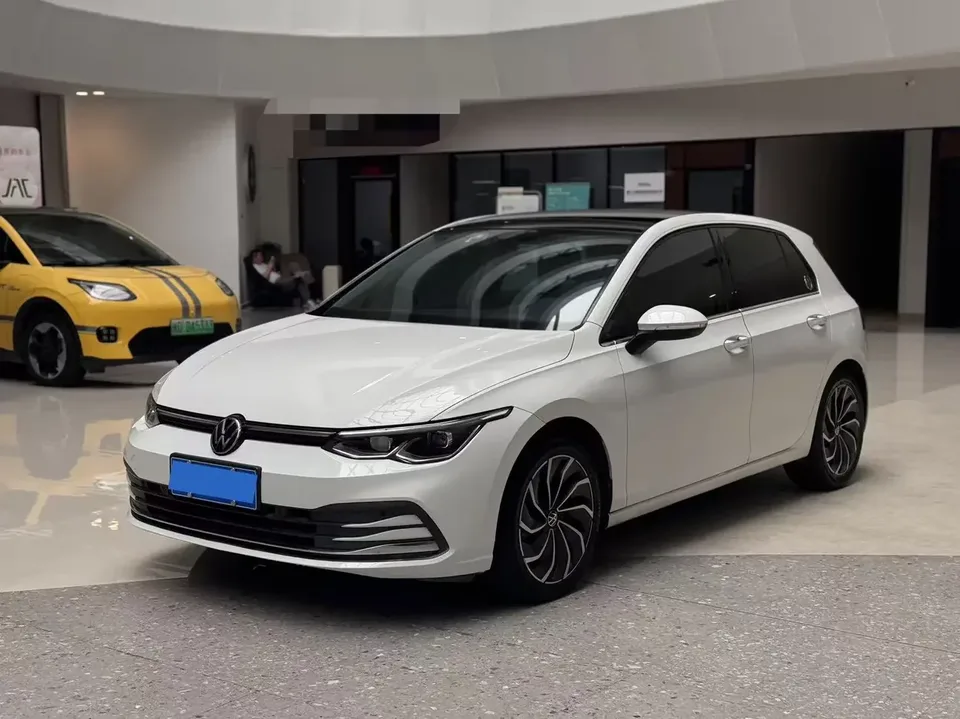 Volkswagen Golf golf 2021 280TSI DSG Pro 2022 — photo 1, buy with delivery to Moscow