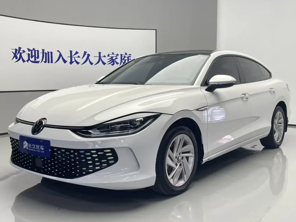 Volkswagen Lamando Lingdu 2022 Lingdu L 280TSI DSG Hot Edition 2023 — photo 1, buy with delivery to Moscow