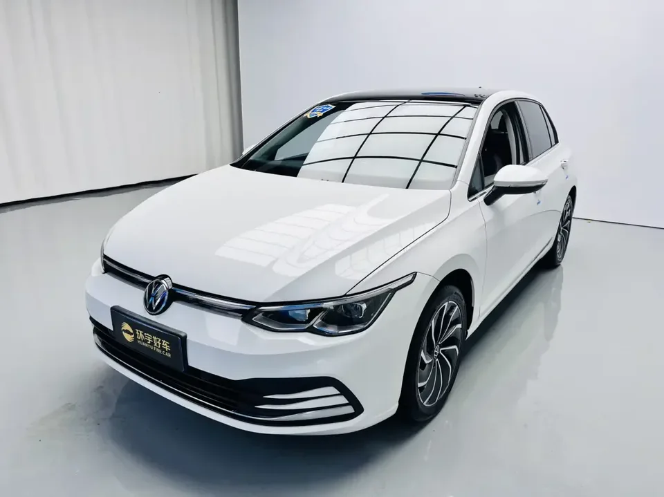 Volkswagen Golf golf 2024 280TSI DSG Pro 50 Years Legend Edition 2024 — photo 1, buy with delivery to Moscow