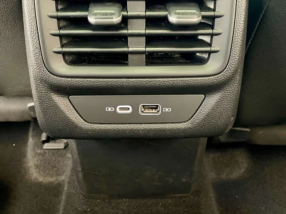 Volkswagen Lamando Lingdu 2022 Lingdu L 280TSI DSG Cool Edition 2022 — thumbnail 3