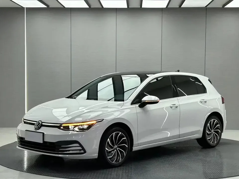 Volkswagen Golf golf 2021 280TSI DSG R-Line 2022 — photo 1, buy with delivery to Moscow