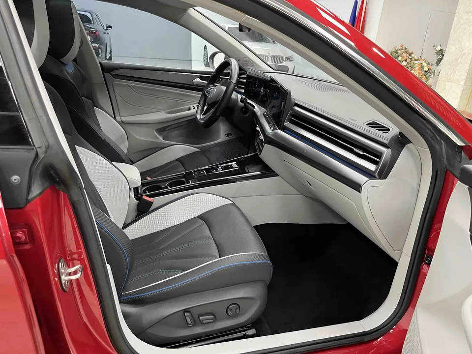 Volkswagen Lamando Lingdu 2022 Lingdu L 280TSI DSG Super Hot Flagship Edition 2022 — thumbnail 4