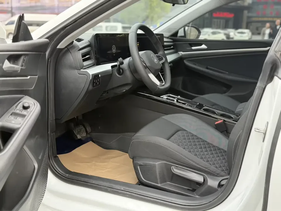 Volkswagen Lamando Lingdu 2024 Lingdu L 280TSI DSG Hot Edition 2024 — thumbnail 5