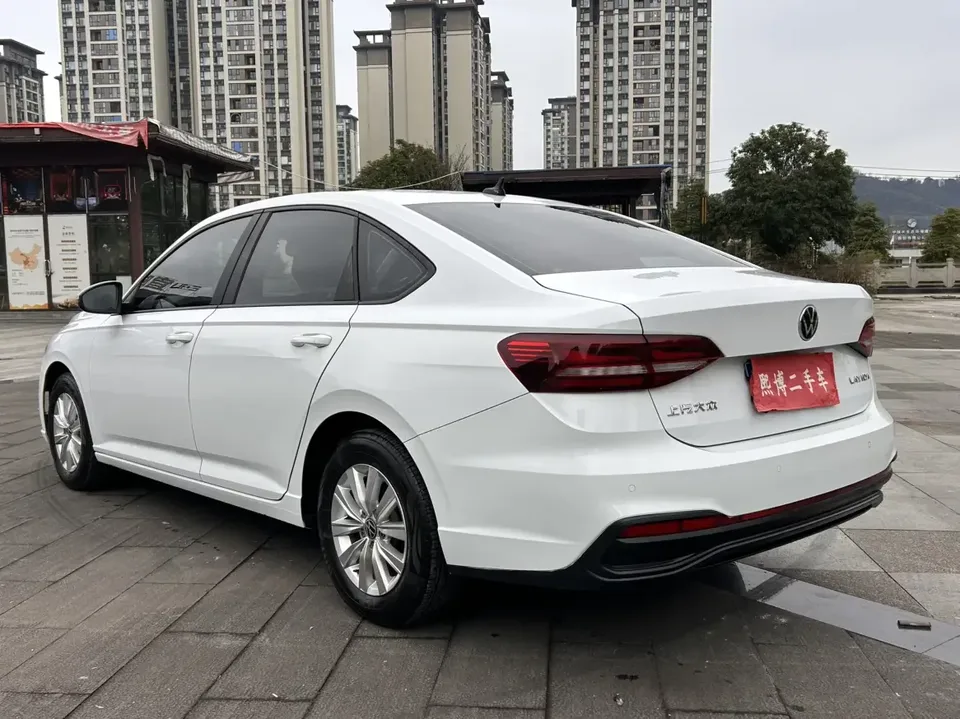 Volkswagen Lavida Lavida 2023 1.5L Automatic Starry Sky 5 Million Edition 2024 — thumbnail 4