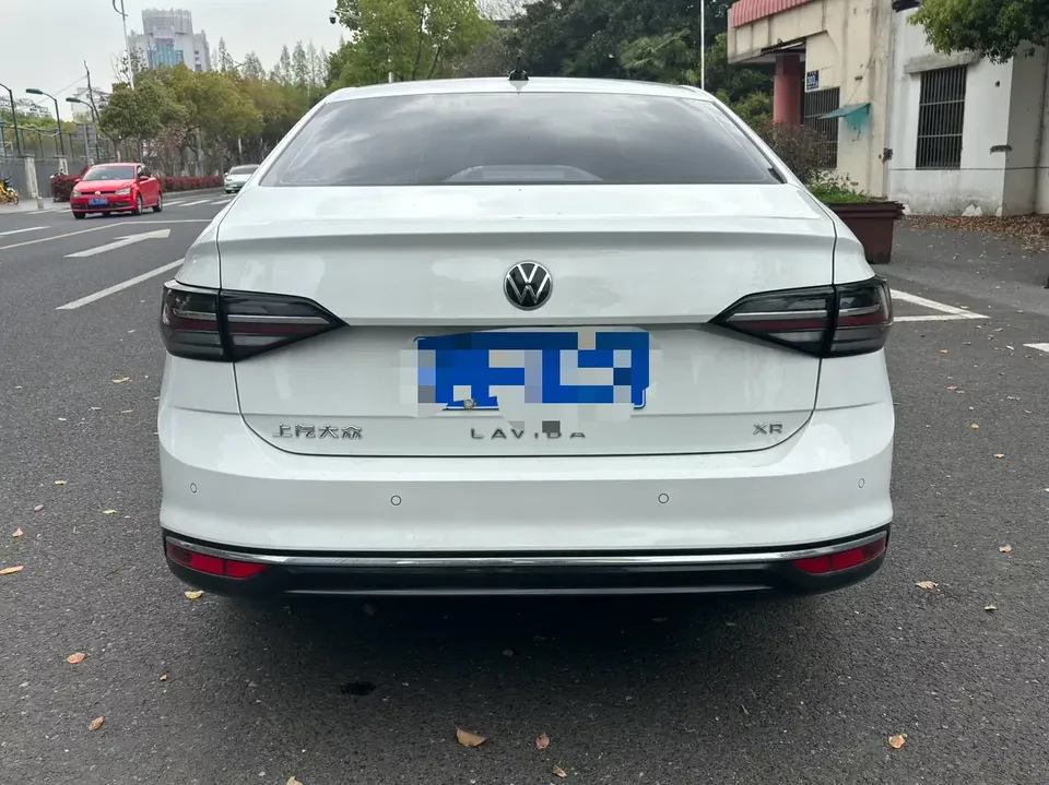 Volkswagen Lavida Lavida 2023 New 1.5L Automatic Outstanding New Elegant Edition 2024 — thumbnail 2