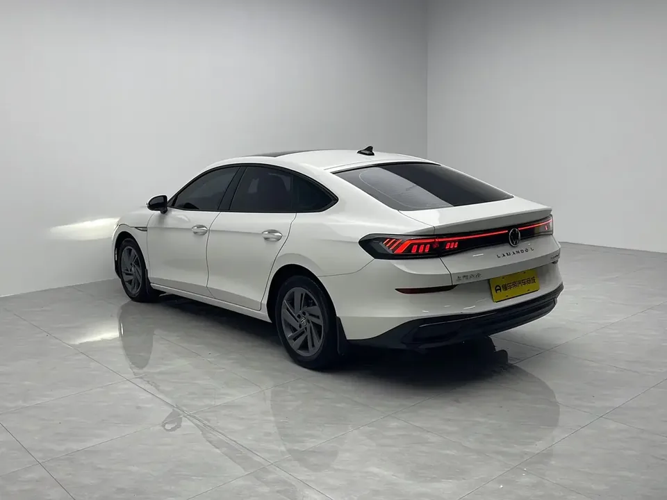 Volkswagen Lamando Lingdu 2022 Lingdu L 280TSI DSG Hot Edition 2022 — миниатюра 2