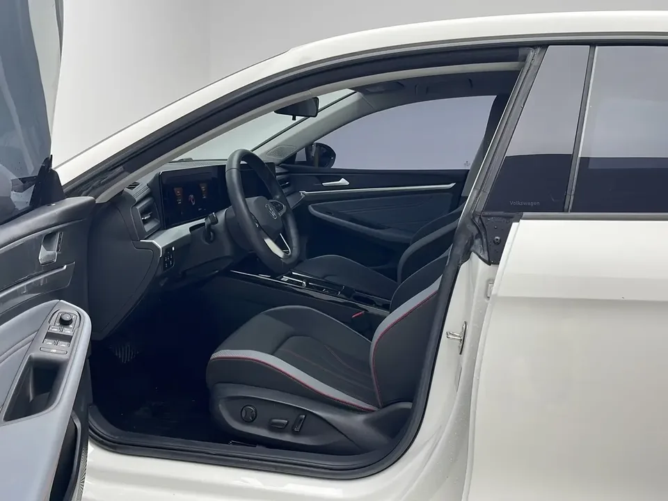 Volkswagen Lamando Lingdu 2022 Lingdu L 280TSI DSG Hot Edition 2022 — миниатюра 5