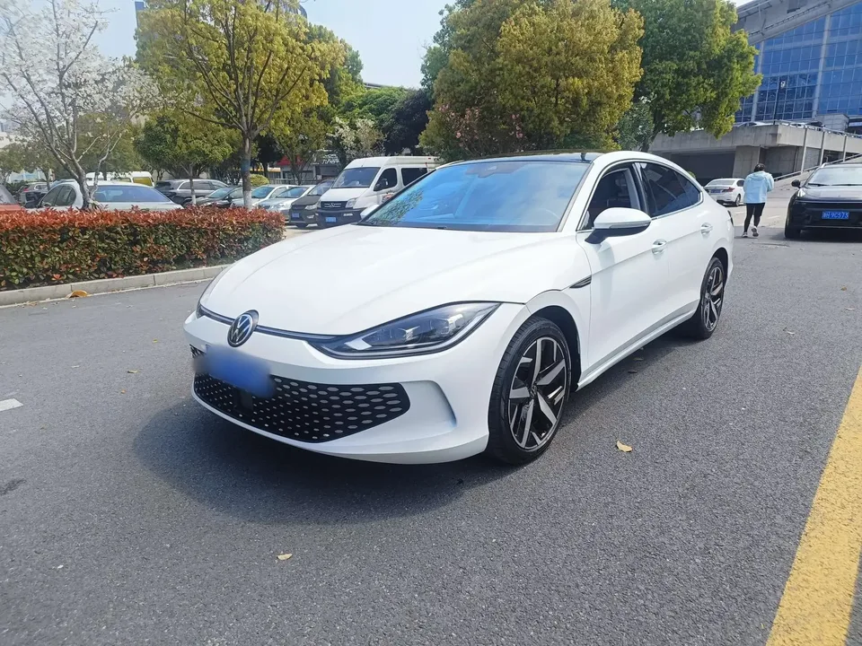 Volkswagen Lamando Lingdu 2024 Lingdu L 280TSI DSG Cool Edition 2024 — photo 1, buy with delivery to Moscow