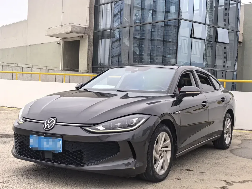 Volkswagen Lamando Lingdu 2022 Lingdu L 280TSI DSG Hot Edition 2022 — photo 1, buy with delivery to Moscow