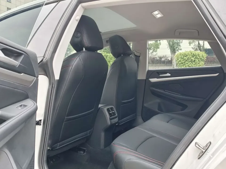 Volkswagen Lamando Lingdu 2024 Lingdu L 200TSI DSG Hot Edition 2024 — thumbnail 3