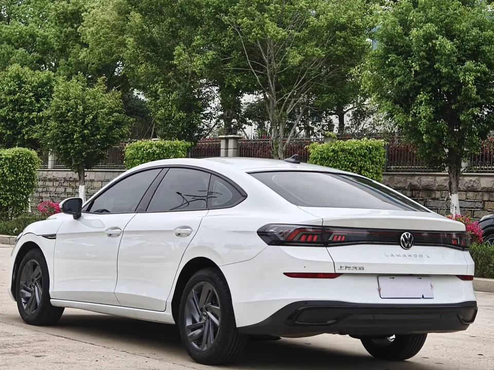 Volkswagen Lamando Lingdu 2024 Lingdu L 200TSI DSG Hot Edition 2024 — thumbnail 4