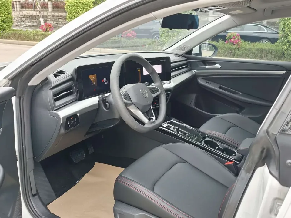 Volkswagen Lamando Lingdu 2024 Lingdu L 200TSI DSG Hot Edition 2024 — thumbnail 5