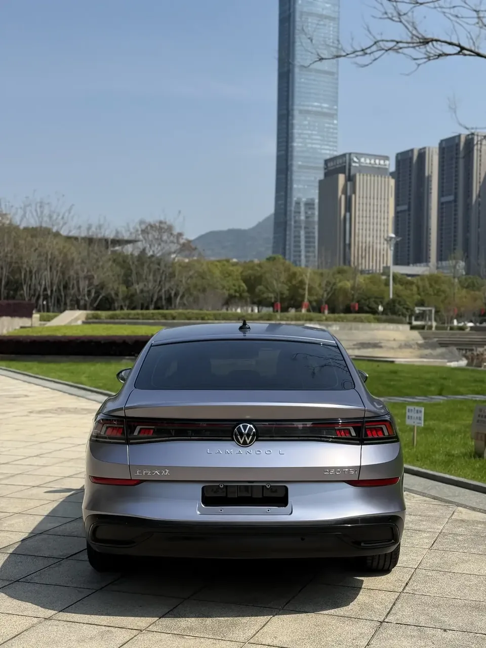 Volkswagen Lamando Lingdu 2022 Lingdu L 280TSI DSG Hot Edition 2023 — миниатюра 4