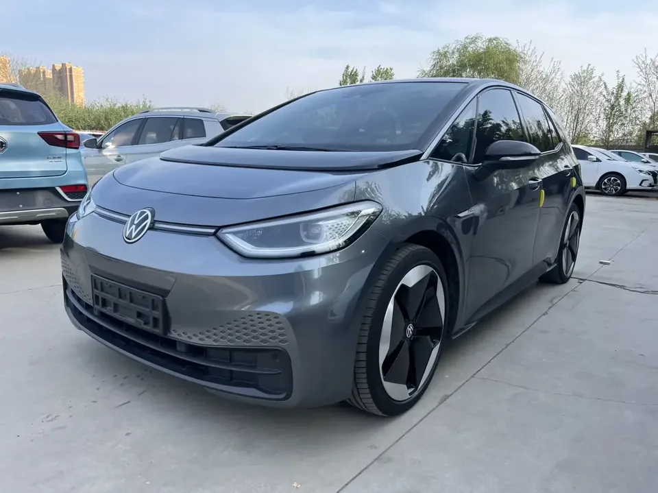 Volkswagen ID.3 Volkswagen ID.3 2021 PRO 2022 — photo 1, buy with delivery to Moscow