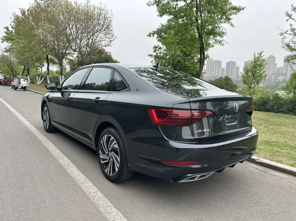 Volkswagen Sagitar Sagitar 2021 280TSI DSG Beyond Edition 2022 — thumbnail 4