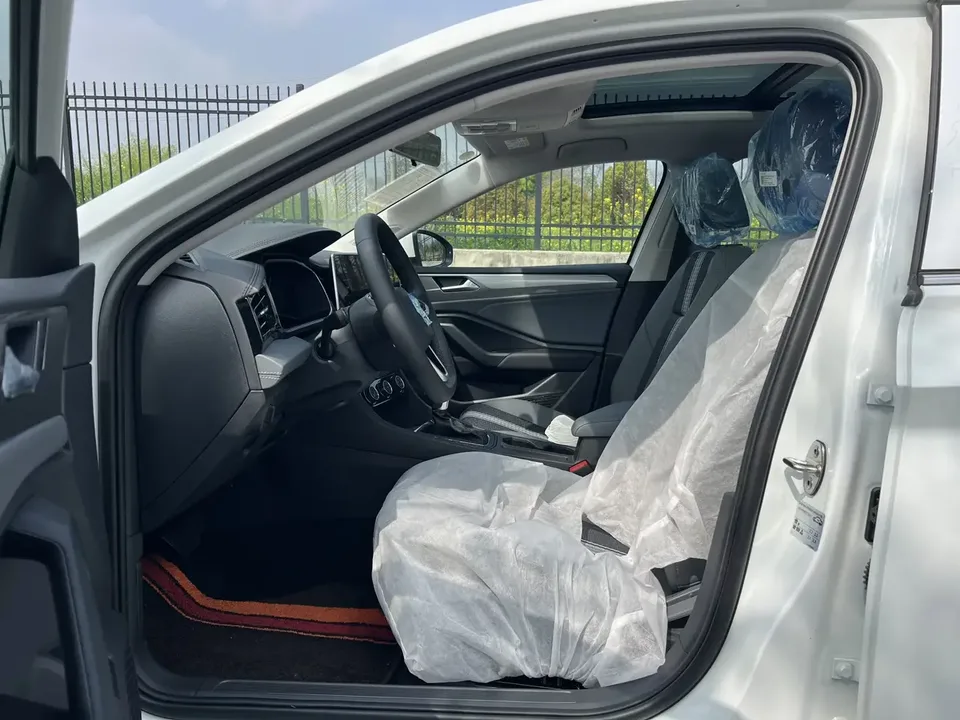 Volkswagen Sagitar Sagitar 2025 200TSI DSG Flying Edition 2026 — thumbnail 5
