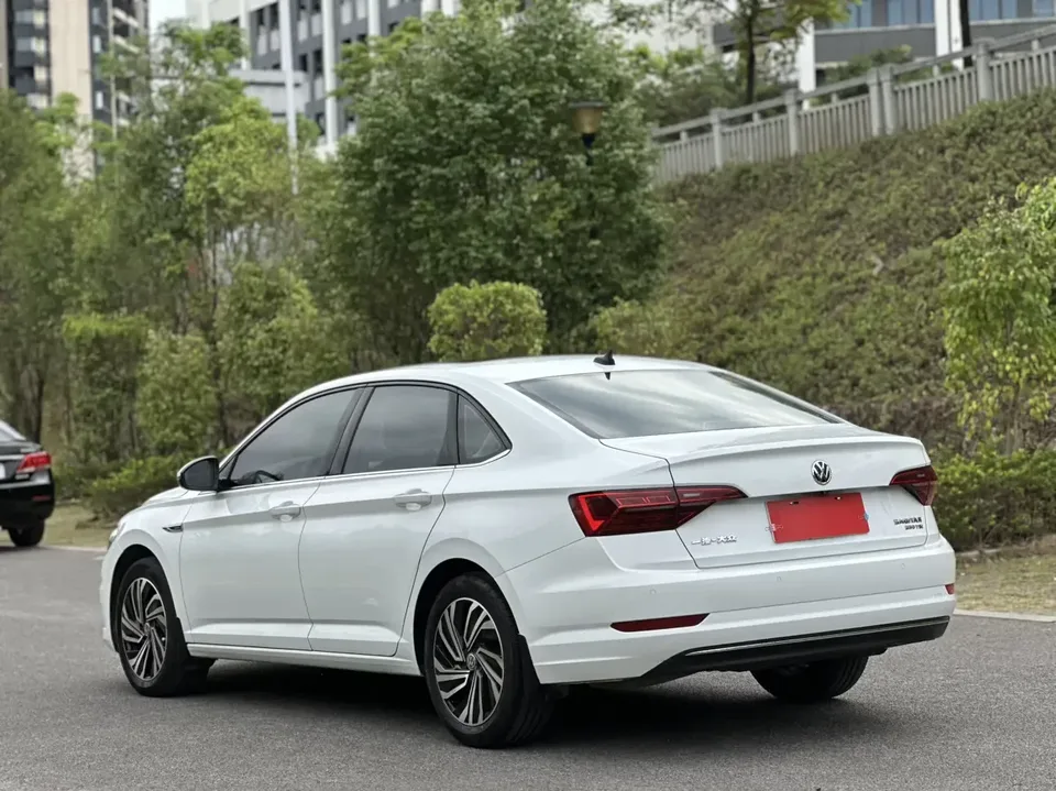 Volkswagen Sagitar Sagitar 2022 280TSI DSG Flying Edition 2022 — thumbnail 2