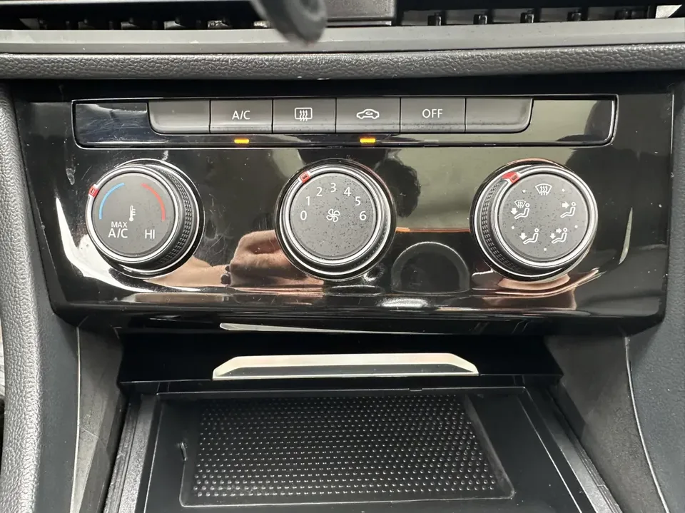 Volkswagen Sagitar Sagitar 2022 280TSI DSG Flying Edition 2022 — thumbnail 3