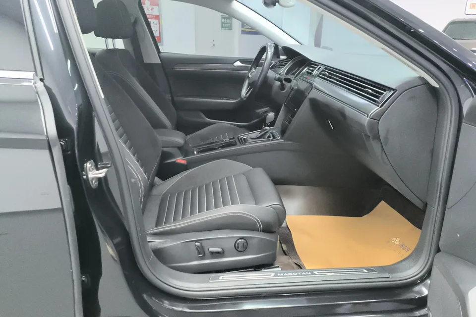 Volkswagen Magotan Magotan 2020 280TSI DSG Leading 2022 — миниатюра 3