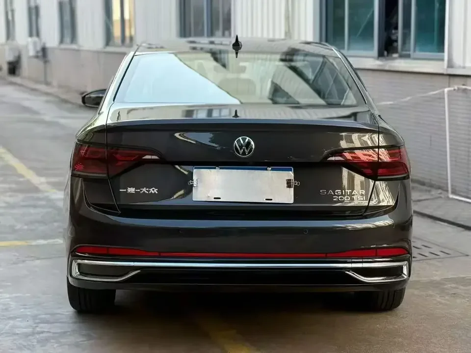 Volkswagen Sagitar Sagitar 2022 200TSI DSG Beyond Edition 2023 — thumbnail 4