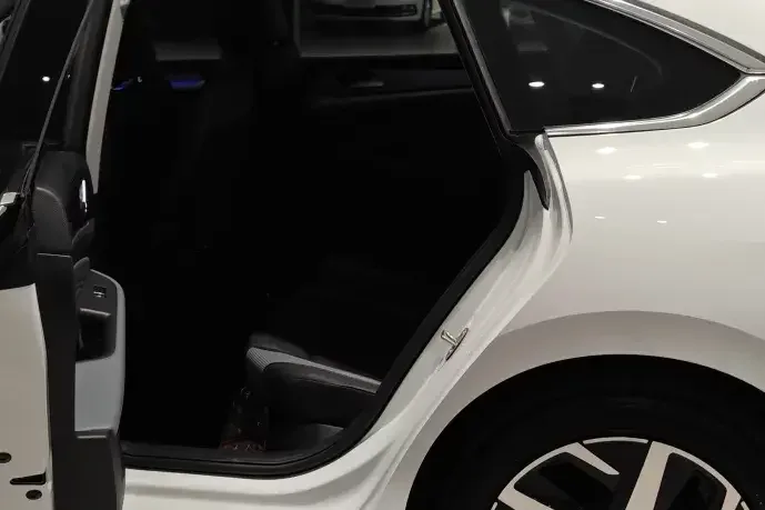 Volkswagen Lamando Lingdu 2024 Lingdu L 280TSI DSG Hot Edition 2024 — thumbnail 5