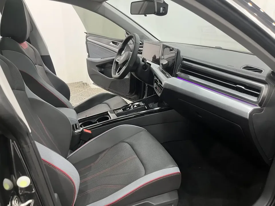 Volkswagen Lamando Lingdu 2022 Lingdu L 280TSI DSG Cool Edition 2023 — thumbnail 5