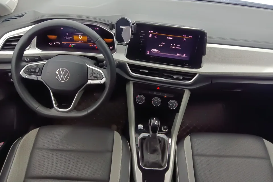 Volkswagen T-Roc TANG 2023 280TSI DSG Time Edition 2024 — thumbnail 4