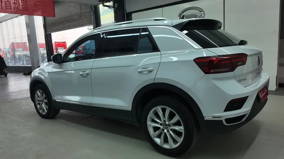 Volkswagen T-Roc TANG 2022 280TSI DSG 2WD Elite PLUS 2023 — миниатюра 4