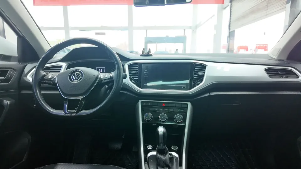 Volkswagen T-Roc TANG 2022 280TSI DSG 2WD Elite PLUS 2023 — миниатюра 5