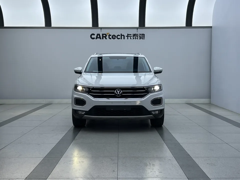 Volkswagen T-Roc TANG 2021 280TSI DSG 2WD Comfort Smart Edition 2022 — photo 1, buy with delivery to Moscow