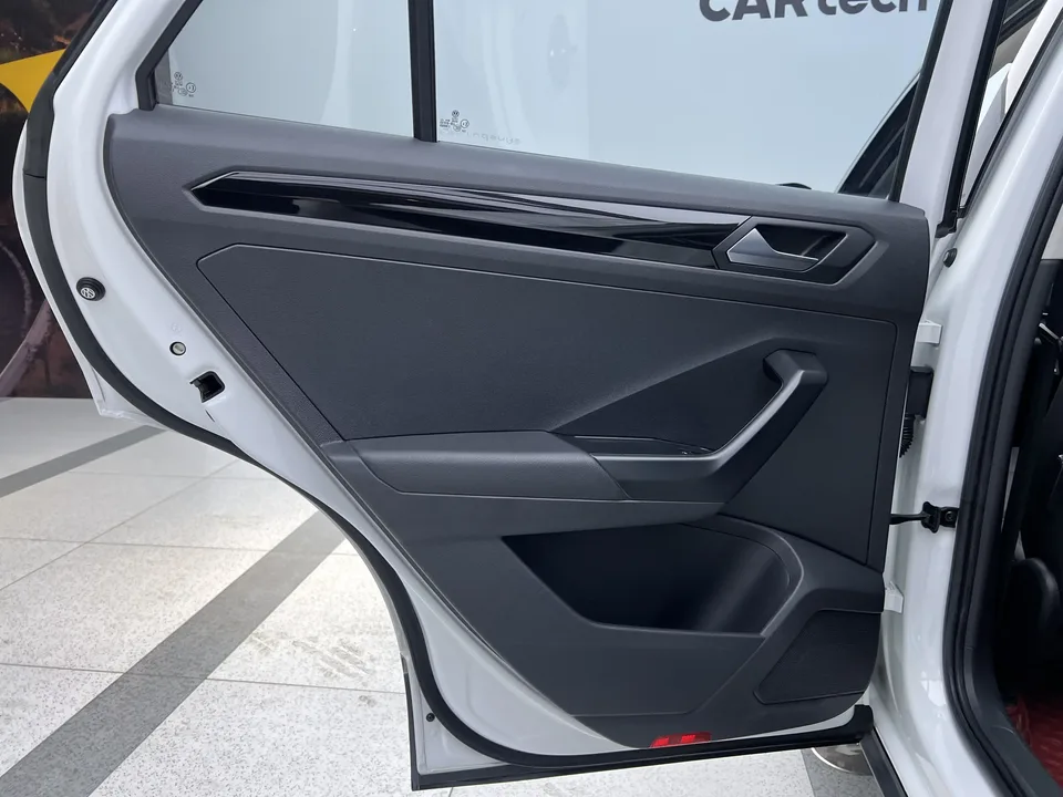 Volkswagen T-Roc TANG 2021 280TSI DSG 2WD Comfort Smart Edition 2022 — thumbnail 3