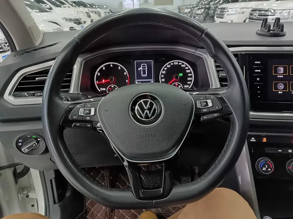 Volkswagen T-Roc TANG 2022 280TSI DSG 2WD Elite PLUS 2023 — thumbnail 4