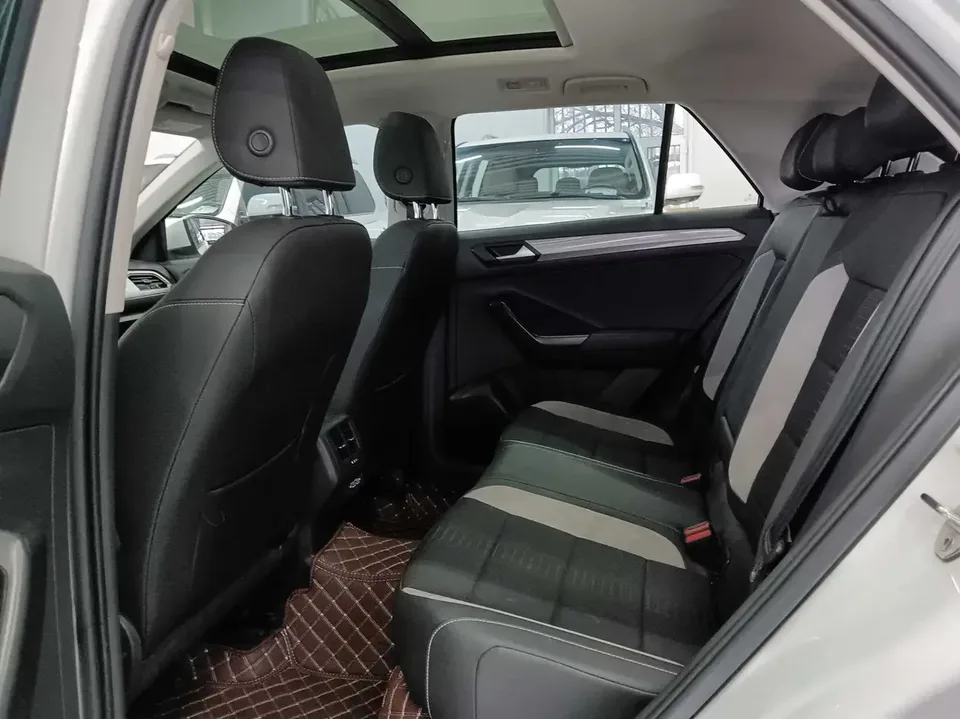 Volkswagen T-Roc TANG 2022 280TSI DSG 2WD Elite PLUS 2023 — thumbnail 5