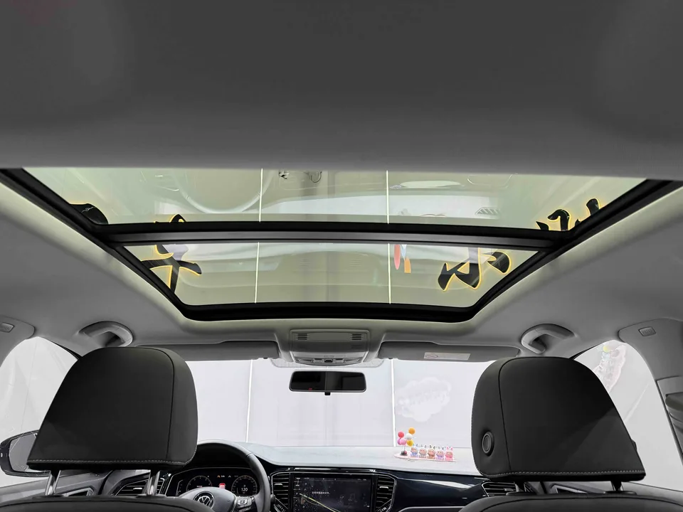 Volkswagen T-Roc TANG 2022 280TSI DSG 2WD Comfort PLUS 2022 — thumbnail 4