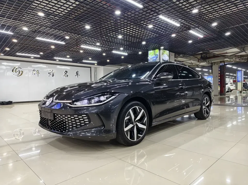 Volkswagen Lamando Lingdu 2024 Lingdu L 280TSI DSG Cool Edition 2024 — photo 1, buy with delivery to Moscow