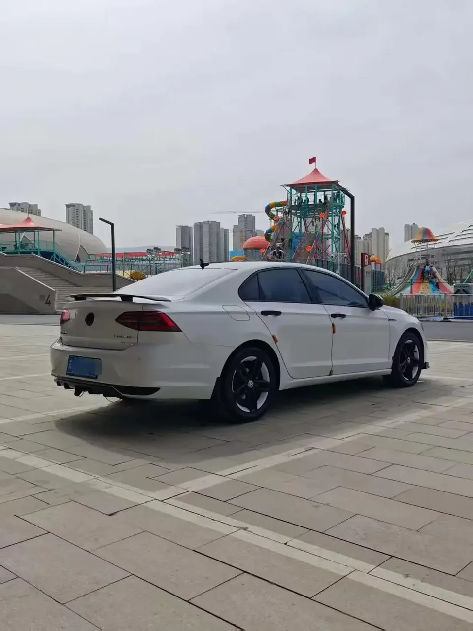 Volkswagen Lamando Lingdu 2021 280TSI DSG Comfort Edition 2022 — thumbnail 2
