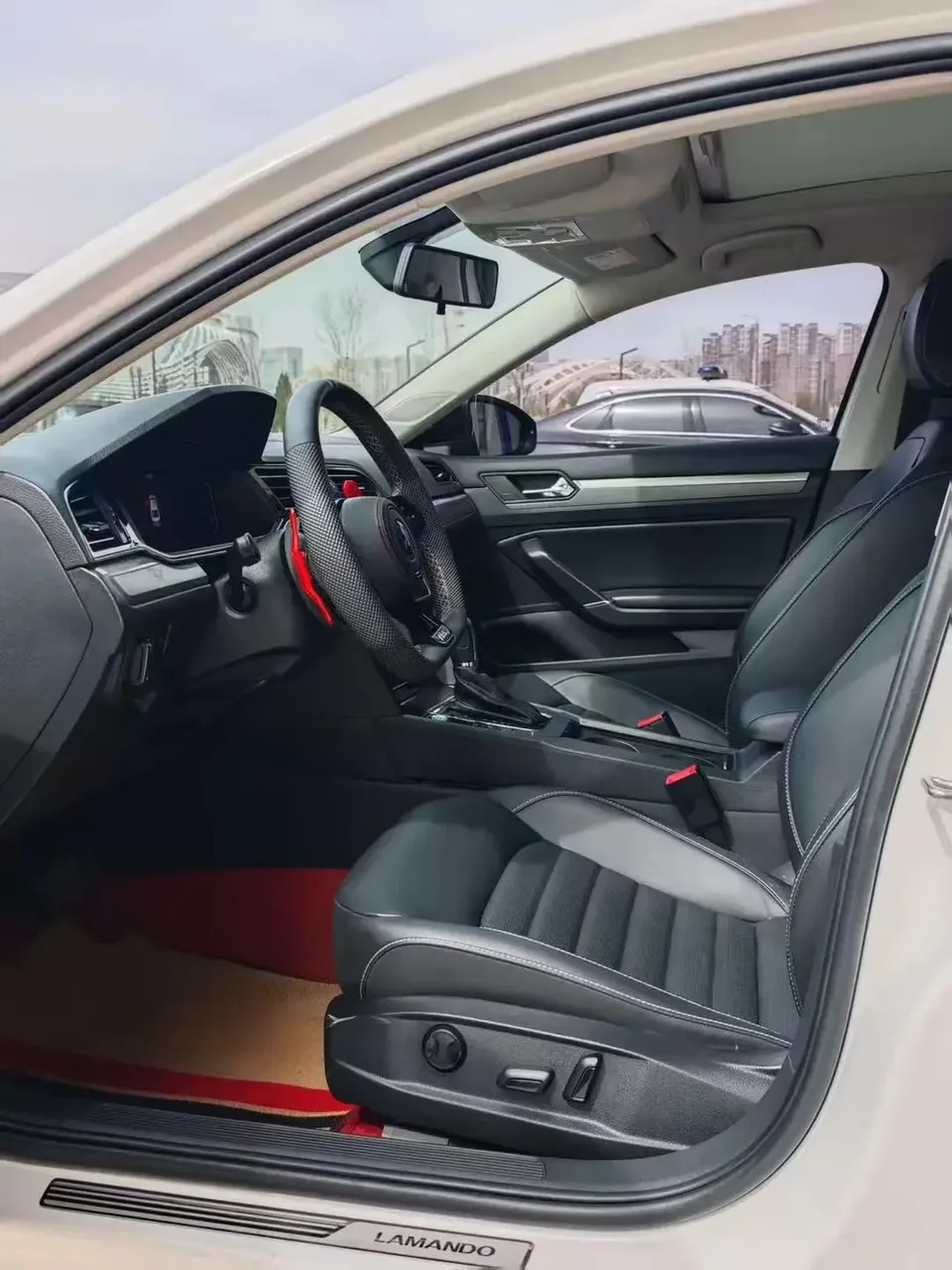 Volkswagen Lamando Lingdu 2021 280TSI DSG Comfort Edition 2022 — thumbnail 3