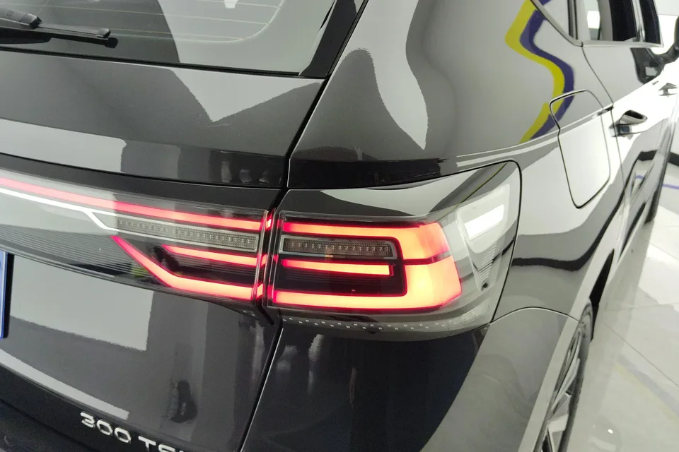 Volkswagen Tharu tuyue 2025 300TSI 2WD Haoyue Edition 2025 — thumbnail 2