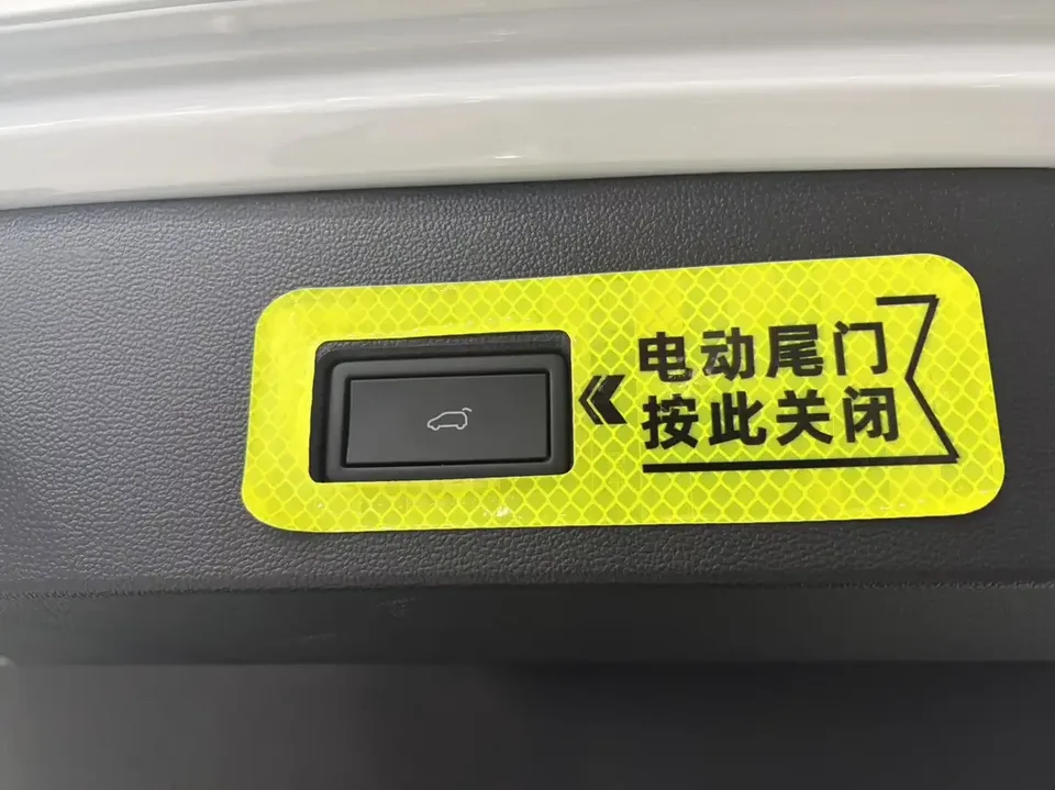 Volkswagen T-Roc TANG 2022 280TSI DSG 2WD Comfort PLUS 2022 — thumbnail 3