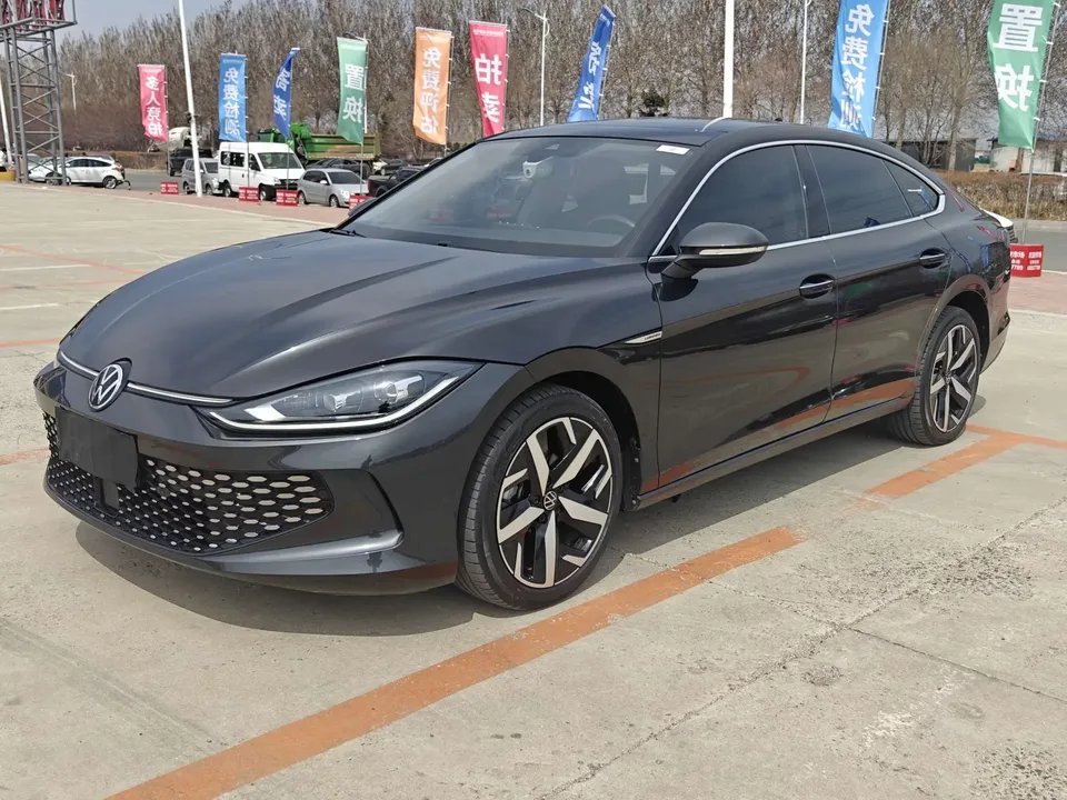 Volkswagen Lamando Lingdu 2022 Lingdu L 280TSI DSG Cool Edition 2022 — photo 1, buy with delivery to Moscow
