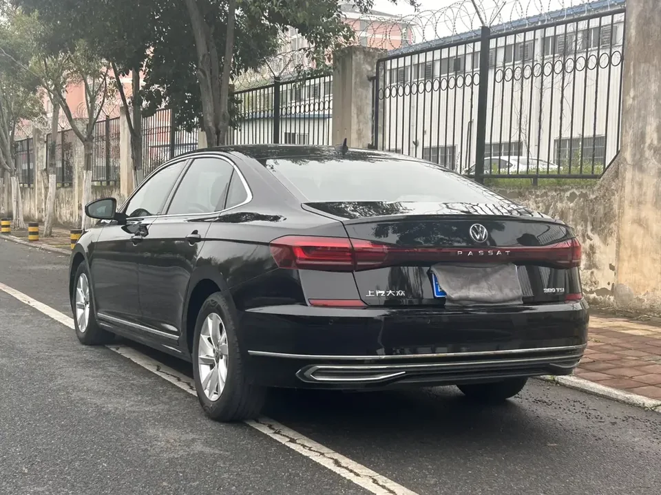 Volkswagen Passat Passat 2023 Modified 280TSI Business Edition 2023 — thumbnail 2