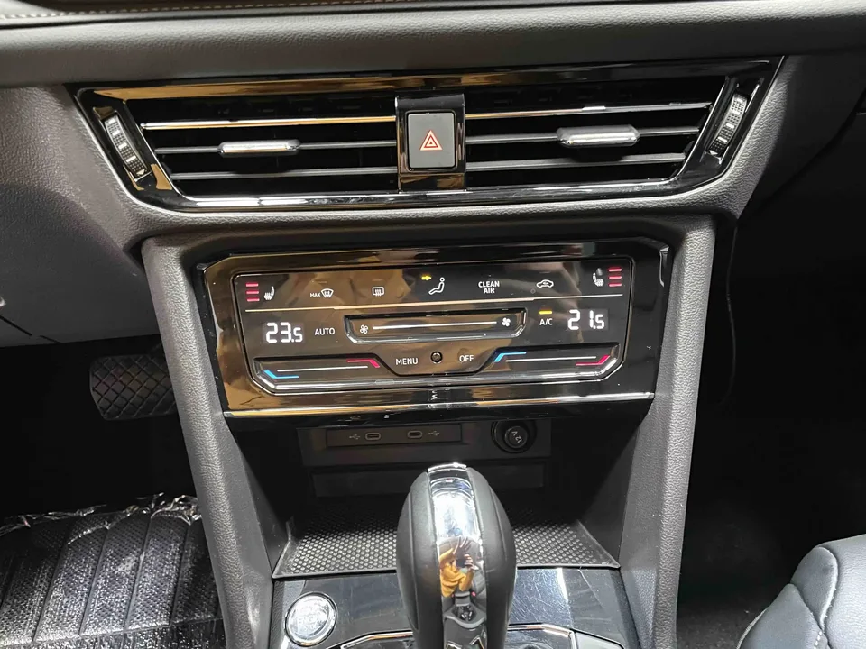 Volkswagen Tharu tuyue 2021 280TSI 2WD Luxury Edition PLUS 2022 — миниатюра 4