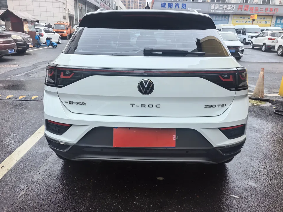 Volkswagen T-Roc TANG 2024 280TSI DSG Time Edition 2024 — миниатюра 2