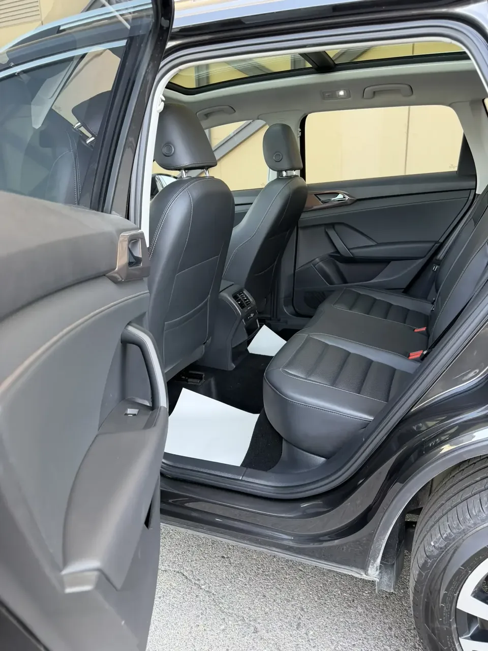 Volkswagen Tharu tuyue 2022 280TSI 2WD Deluxe Edition 2022 — thumbnail 5