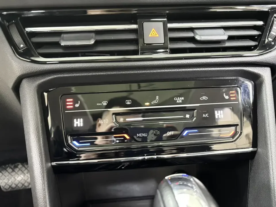Volkswagen Tharu tuyue 2022 280TSI 2WD Deluxe Edition 2022 — thumbnail 3