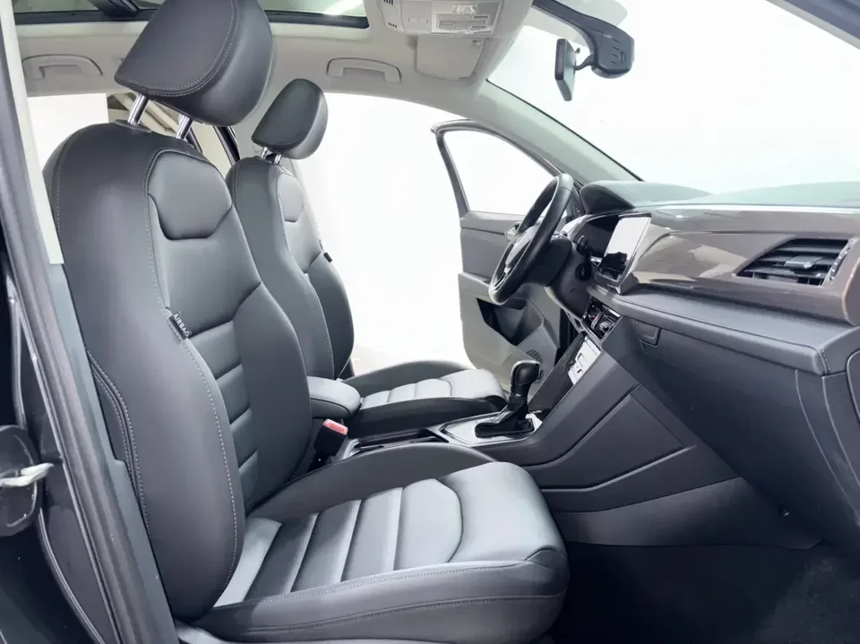 Volkswagen Tharu tuyue 2022 280TSI 2WD Deluxe Edition 2022 — thumbnail 5