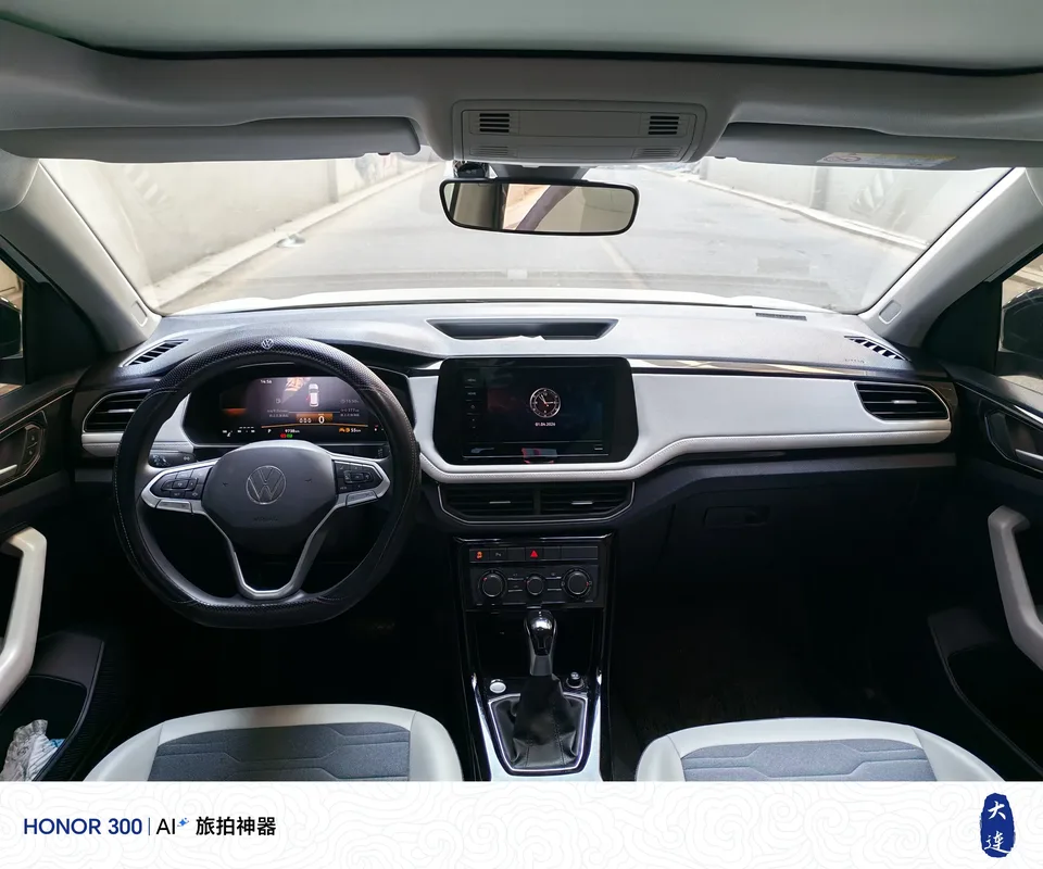 Volkswagen Tharu tuyue 2025 New 1.5L Sharp Edition 2025 — thumbnail 5