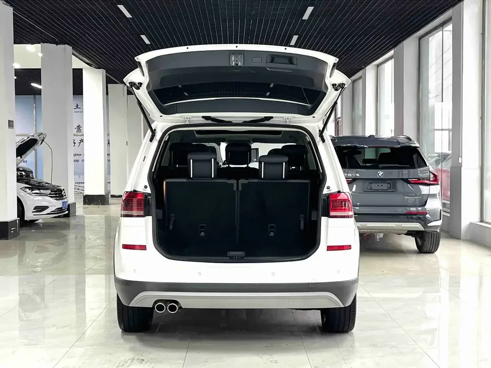 Volkswagen Touran L Touran L 2021 280TSI DSG 7-seater 2022 — thumbnail 5