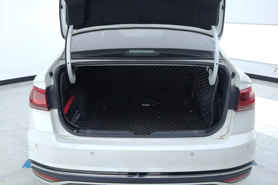 Volkswagen Bora Bora 2024 200TSI DSG Joy Edition 2024 — thumbnail 5
