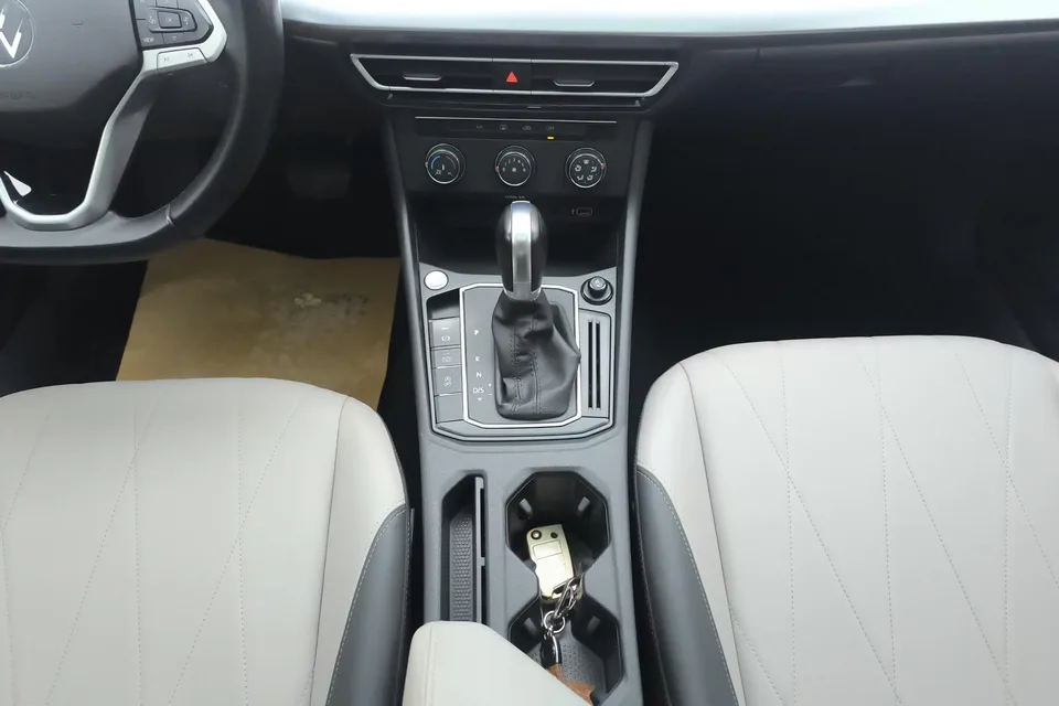 Volkswagen Lavida Lavida 2023 1.5L Automatic 5 Million Edition 2022 — thumbnail 4